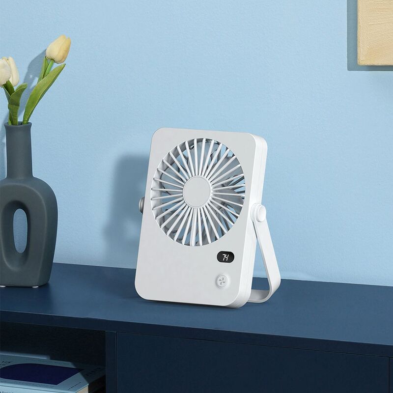 Misting lichtgewicht draagbare tafelventilator 1200mAh batterij borstelloze motor voor stille koeling